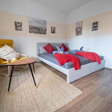Ferienwohnung Fullhouse - Zwickau - L12 - 2 Single Beds - Nespresso - Smarttv Exterior foto