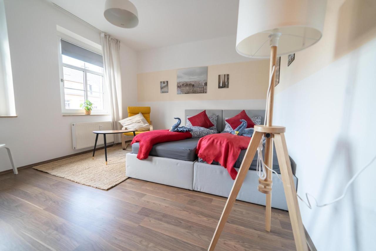 Ferienwohnung Fullhouse - Zwickau - L12 - 2 Single Beds - Nespresso - Smarttv Exterior foto